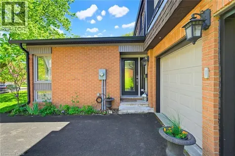 30 Jerome Park Drive Dundas ON L9H 6H2