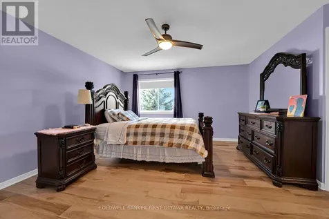 937 Markwick Crescent Ottawa ON K4A 4J1