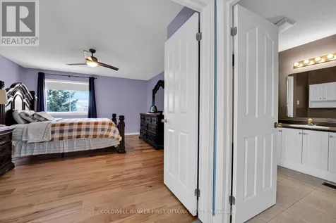 937 Markwick Crescent Ottawa ON K4A 4J1
