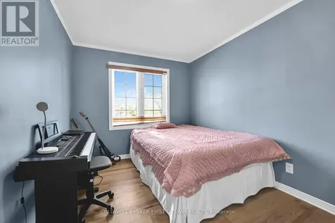 937 Markwick Crescent Ottawa ON K4A 4J1