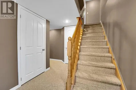 937 Markwick Crescent Ottawa ON K4A 4J1