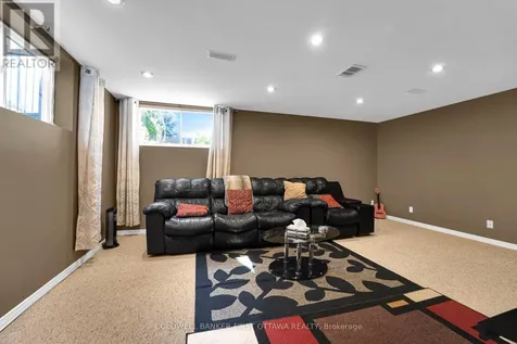 937 Markwick Crescent Ottawa ON K4A 4J1
