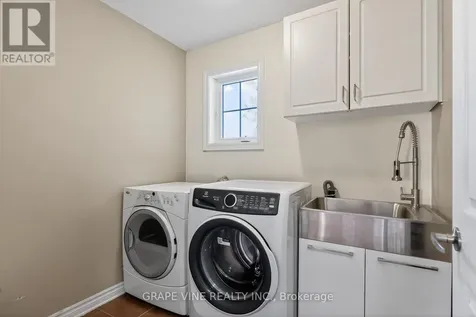207 Mistral Way Ottawa ON K2S 0G6