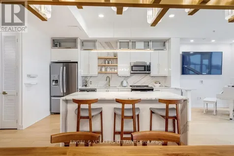 320 Miwate Private Ottawa ON K1R 0E1