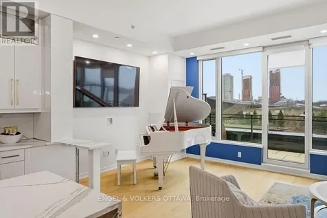 320 Miwate Private Ottawa ON K1R 0E1