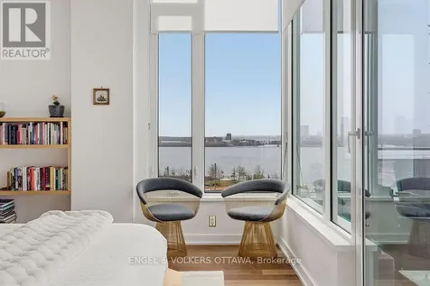 320 Miwate Private Ottawa ON K1R 0E1
