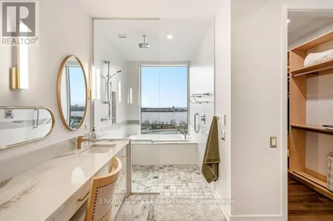 320 Miwate Private Ottawa ON K1R 0E1