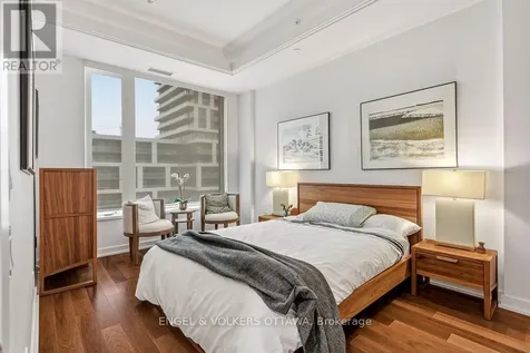 320 Miwate Private Ottawa ON K1R 0E1