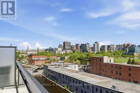 320 Miwate Private Ottawa ON K1R 0E1