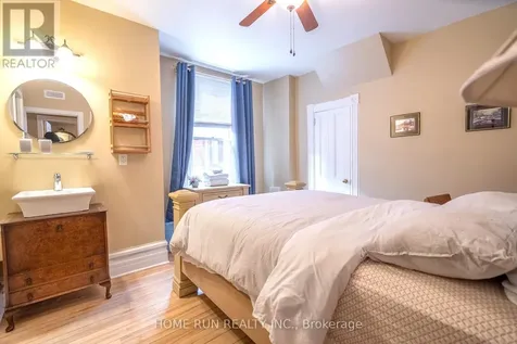 431 Gilmour Street Ottawa ON K2P 0R5