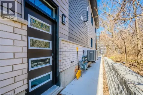 498 Karn Street Kitchener ON N2M 2C1