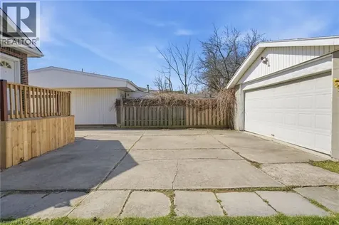 848 Upper Wellington Street Hamilton ON L9A 3R9
