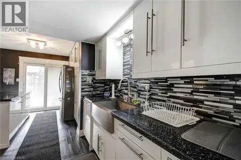 3 Waterford Crescent Stoney Creek ON L8E 4Z8