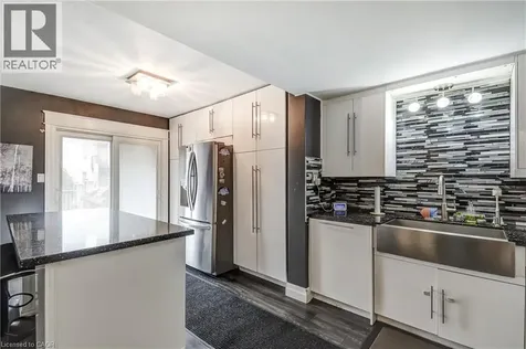 3 Waterford Crescent Stoney Creek ON L8E 4Z8