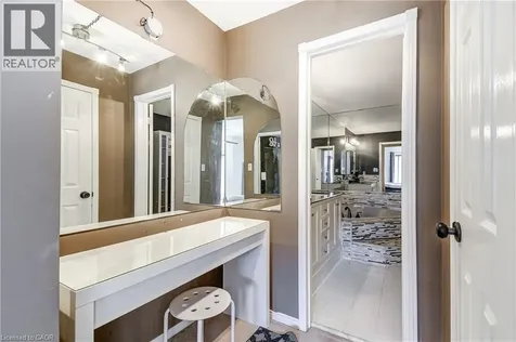 3 Waterford Crescent Stoney Creek ON L8E 4Z8