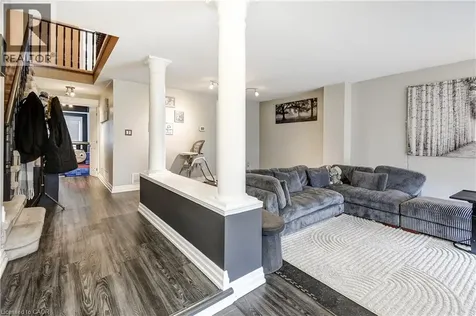 3 Waterford Crescent Stoney Creek ON L8E 4Z8