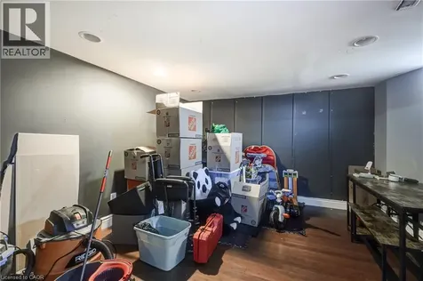 3 Waterford Crescent Stoney Creek ON L8E 4Z8