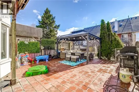 3 Waterford Crescent Stoney Creek ON L8E 4Z8
