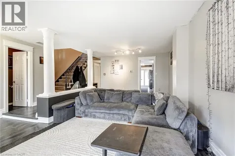 3 Waterford Crescent Stoney Creek ON L8E 4Z8