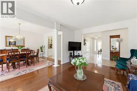 35 Cobblestone Drive Paris ON N3L 4G1