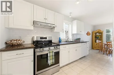 35 Cobblestone Drive Paris ON N3L 4G1