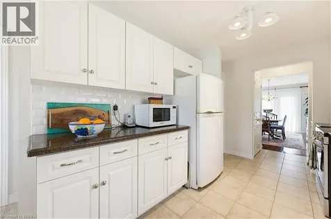 35 Cobblestone Drive Paris ON N3L 4G1