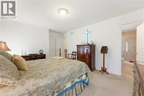 35 Cobblestone Drive Paris ON N3L 4G1