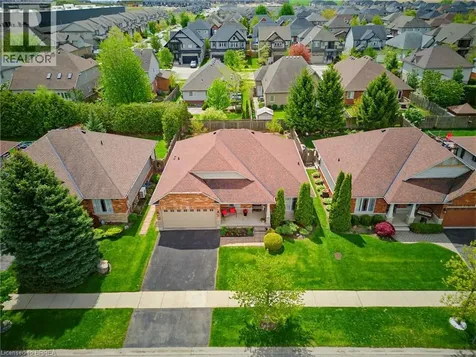 35 Cobblestone Drive Paris ON N3L 4G1