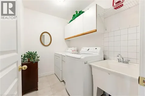35 Cobblestone Drive Paris ON N3L 4G1