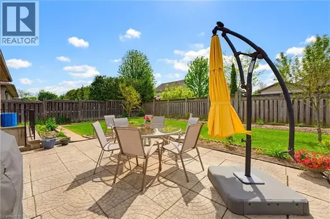 35 Cobblestone Drive Paris ON N3L 4G1