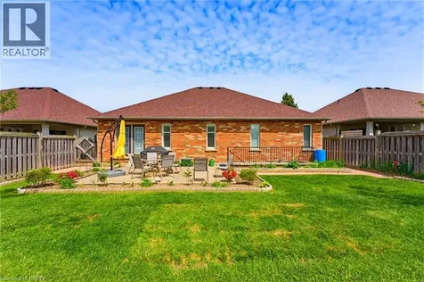 35 Cobblestone Drive Paris ON N3L 4G1