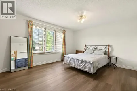 72 Gurnett Drive Hamilton ON L9C 7J8
