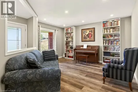 72 Gurnett Drive Hamilton ON L9C 7J8
