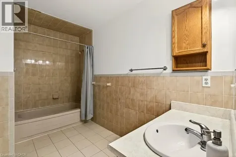 72 Gurnett Drive Hamilton ON L9C 7J8