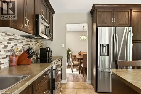 72 Gurnett Drive Hamilton ON L9C 7J8