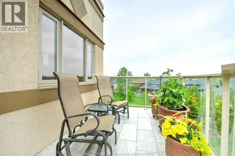 320 Village Grove Drive Tecumseh ON N8N 4X7