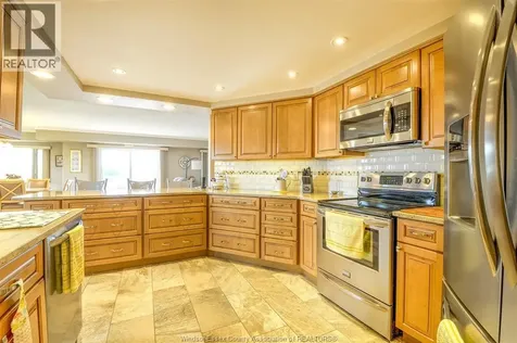 320 Village Grove Drive Tecumseh ON N8N 4X7