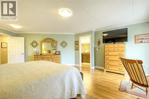 320 Village Grove Drive Tecumseh ON N8N 4X7