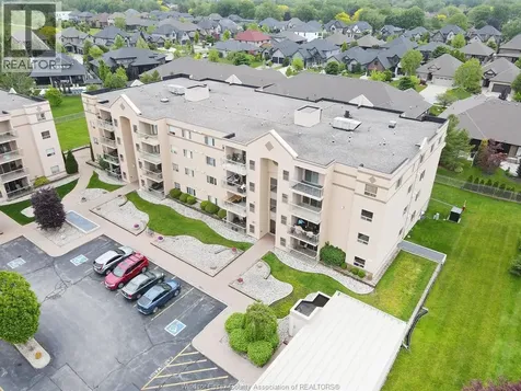 320 Village Grove Drive Tecumseh ON N8N 4X7