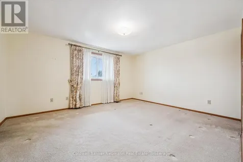 18 Carmine Place Guelph (victoria North) ON N1E 3V1