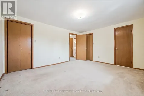 18 Carmine Place Guelph (victoria North) ON N1E 3V1