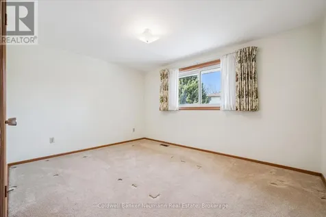18 Carmine Place Guelph (victoria North) ON N1E 3V1