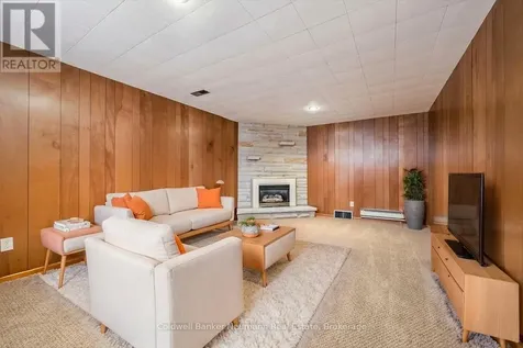 18 Carmine Place Guelph (victoria North) ON N1E 3V1