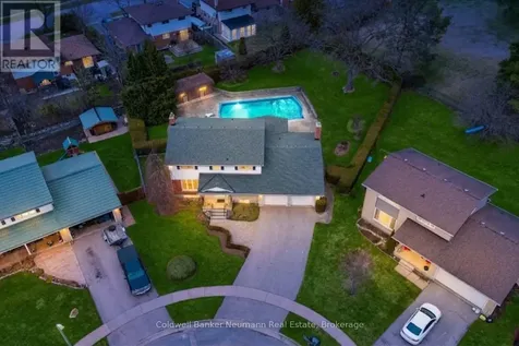 18 Carmine Place Guelph (victoria North) ON N1E 3V1