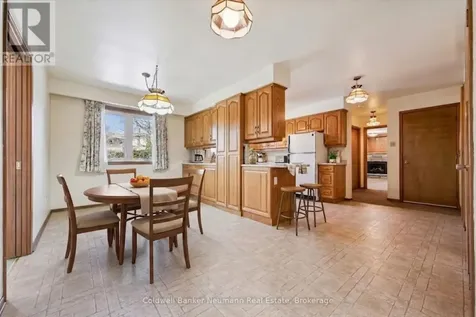 18 Carmine Place Guelph (victoria North) ON N1E 3V1