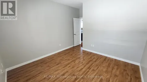 33 Goodwin Drive Huntsville ON P1H 2R3