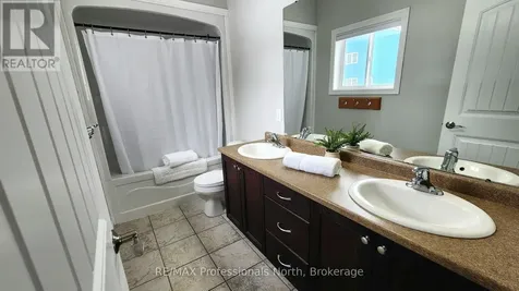 33 Goodwin Drive Huntsville ON P1H 2R3