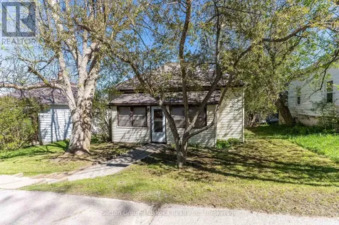 18 Susan Street West Huntsville ON P1H 1X4