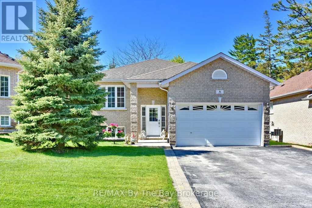 4 Anthony Street Wasaga Beach ON L9Z 2N4