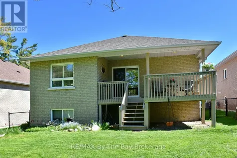 4 Anthony Street Wasaga Beach ON L9Z 2N4